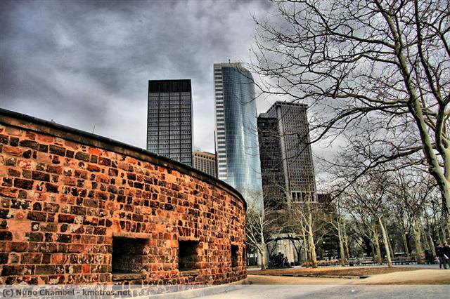 Battery Park, com o Castle Clinton em primeiro plano
