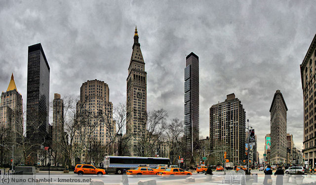 Madison Square Park, com a MetLife Tower ao centro e o Flatiron Building do lado direito