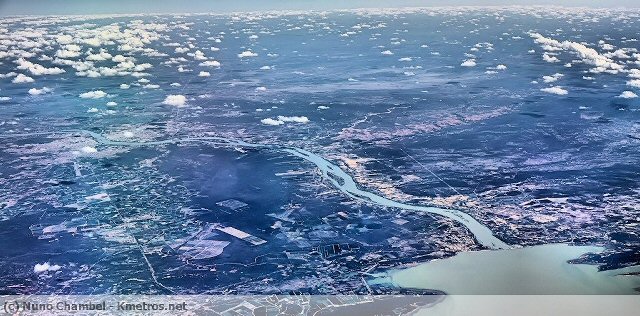 Petrolina à esquerda e a Barragem do Sobradinho