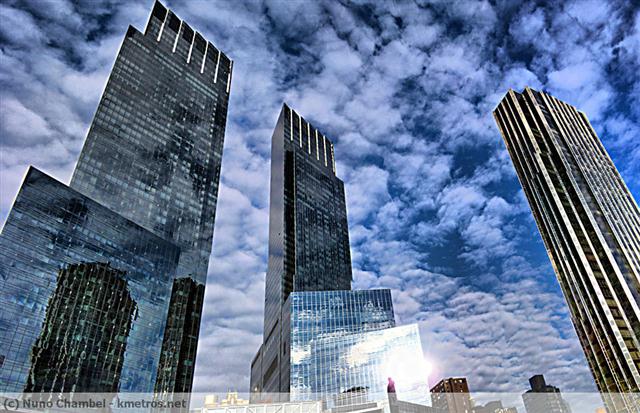 Time-Warner Center junto ao Columbus Circle, a única rotunda de Manhattan